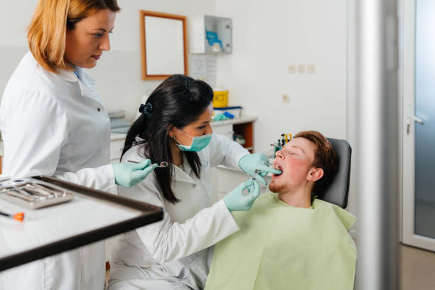 Best Tooth Infection Emergency Dentist  in Robstown, TX
